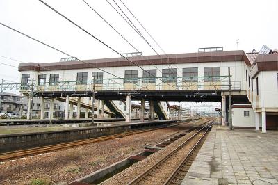 宮内駅 - 構内