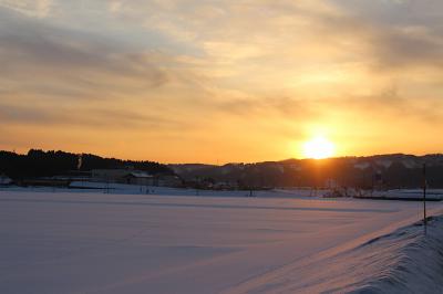 深沢町 - 雪原の夕景