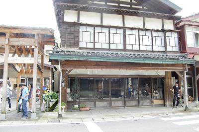 栃尾表町のまちなみ